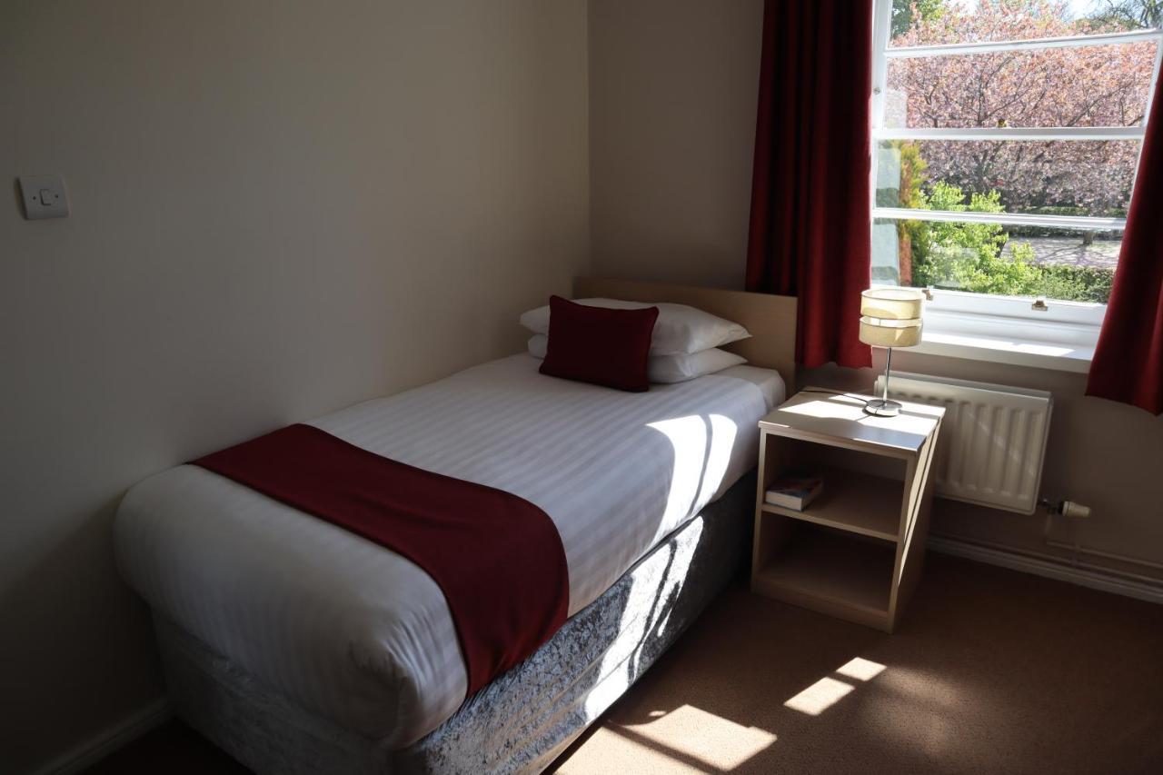 Hinsley Hall Leeds  Exterior photo